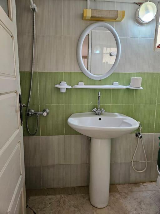 Hadhri Appartement Tauzar Zewnętrze zdjęcie